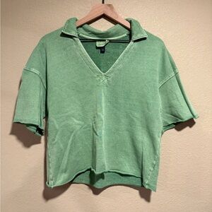 NWOT Universal Thread Light Green Collared Raw Hem Short Sleeve Top